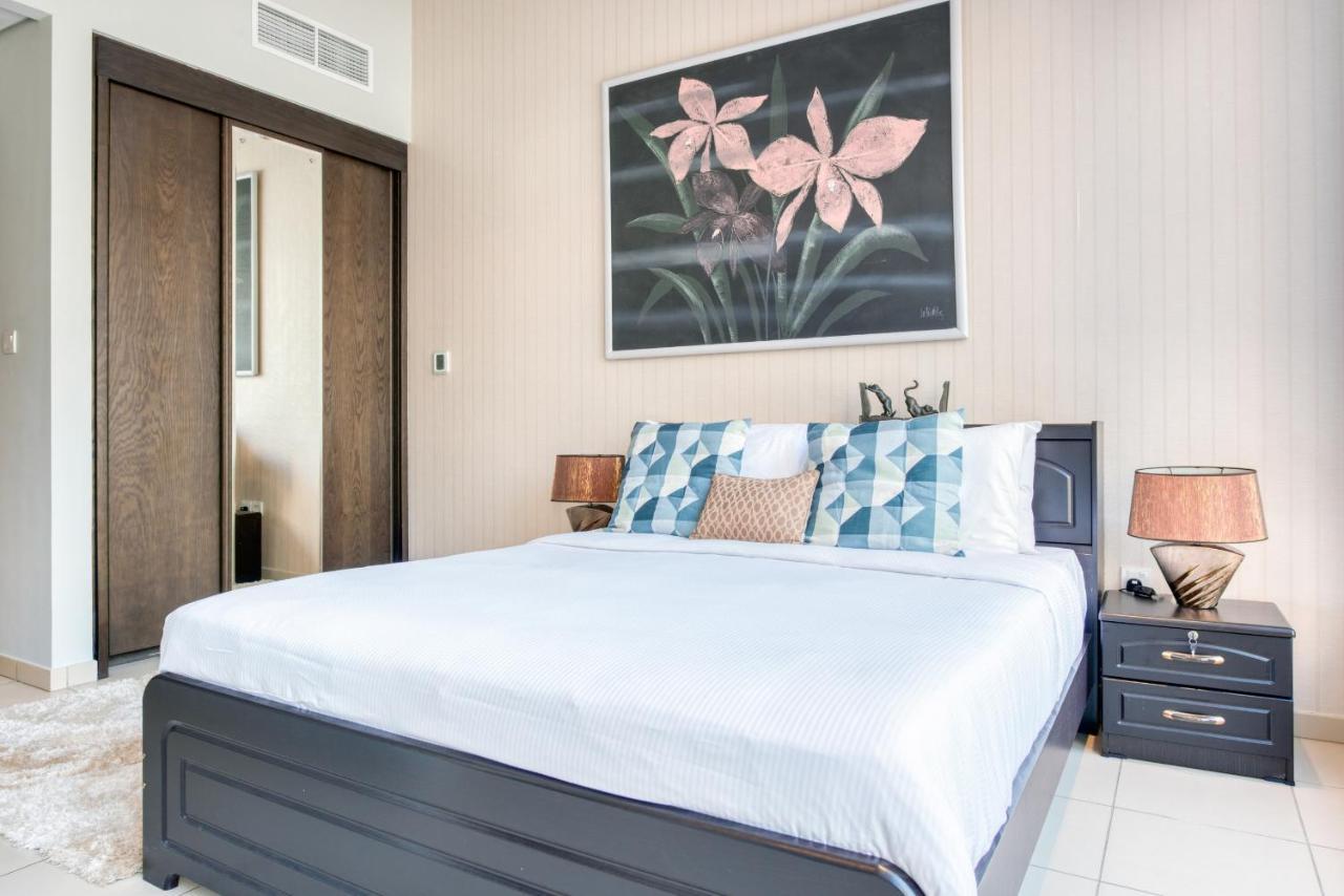 Maison Privee - Big, Bright, Luxury Marina Views Apt Next To Beach Dubai Esterno foto