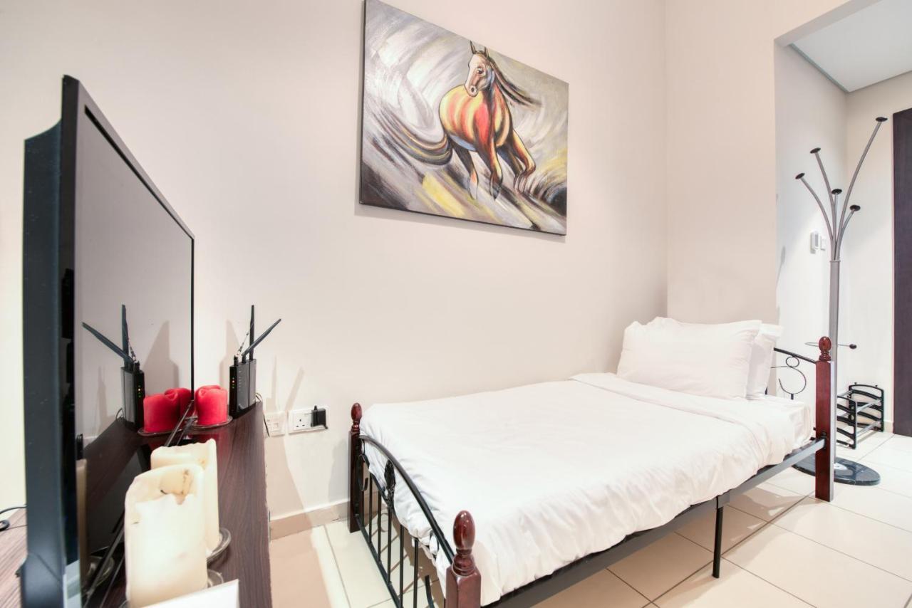 Maison Privee - Big, Bright, Luxury Marina Views Apt Next To Beach Dubai Esterno foto