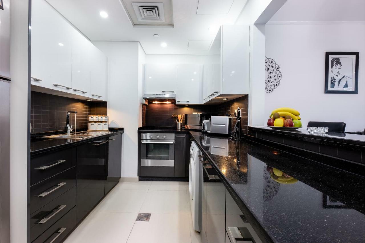 Maison Privee - Big, Bright, Luxury Marina Views Apt Next To Beach Dubai Esterno foto