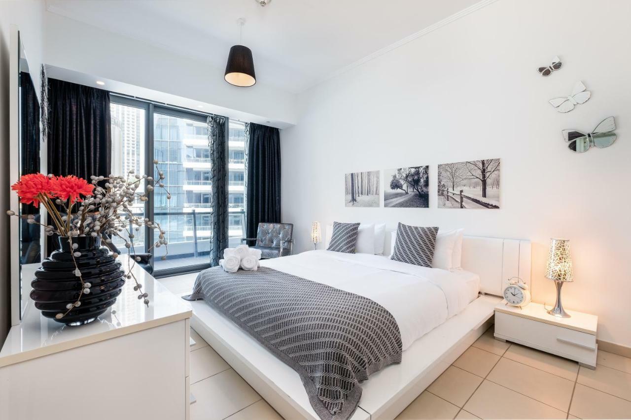 Maison Privee - Big, Bright, Luxury Marina Views Apt Next To Beach Dubai Esterno foto