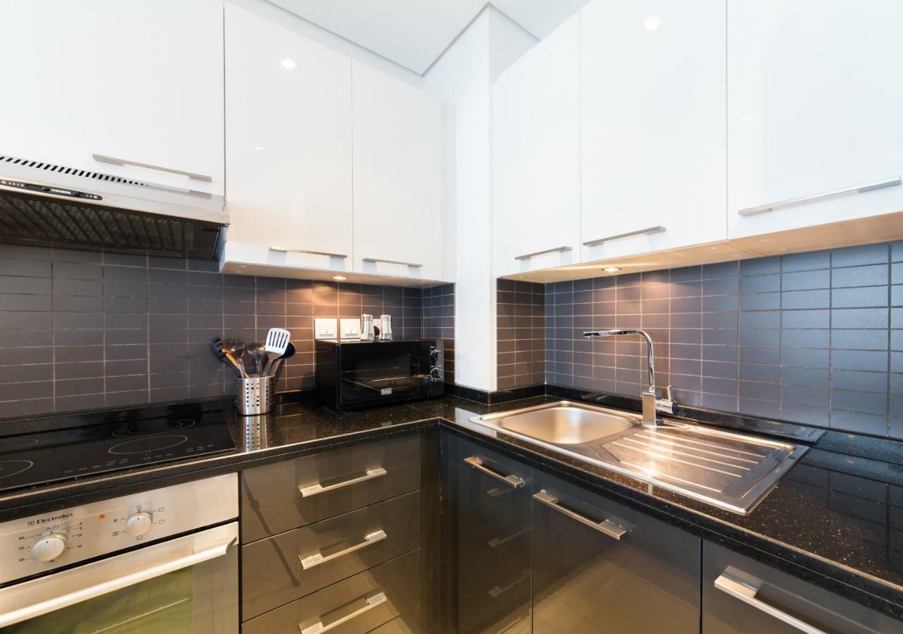 Maison Privee - Big, Bright, Luxury Marina Views Apt Next To Beach Dubai Esterno foto