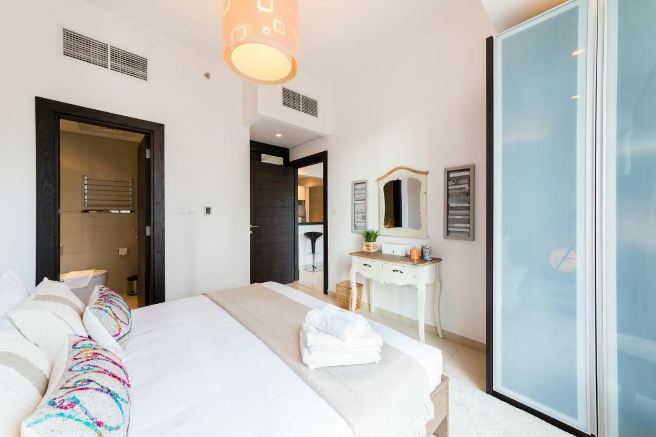Maison Privee - Big, Bright, Luxury Marina Views Apt Next To Beach Dubai Esterno foto