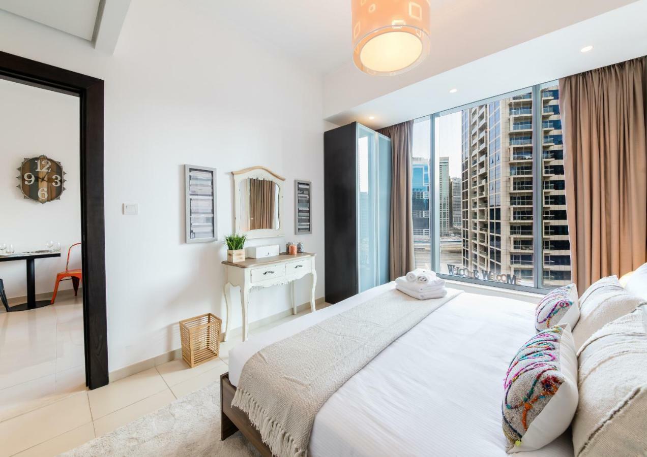 Maison Privee - Big, Bright, Luxury Marina Views Apt Next To Beach Dubai Esterno foto